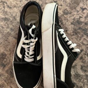 Vans Men's Black and White Sneakers
